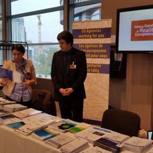  AleksanDerالكسندRudرود2000-2015 , Mariupol UA -Toronto CA, ©