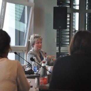  AleksanDerالكسندRudرود2000-2015 , Mariupol UA -Toronto CA, ©