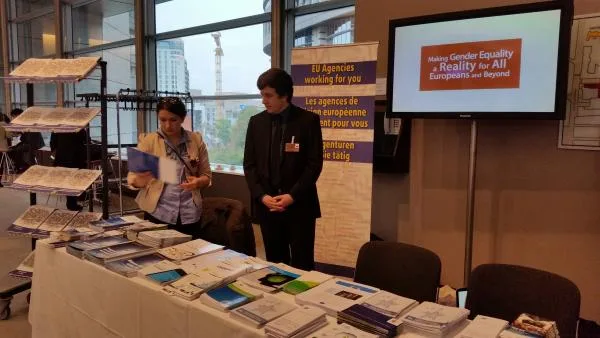  AleksanDerالكسندRudرود2000-2015 , Mariupol UA -Toronto CA, ©